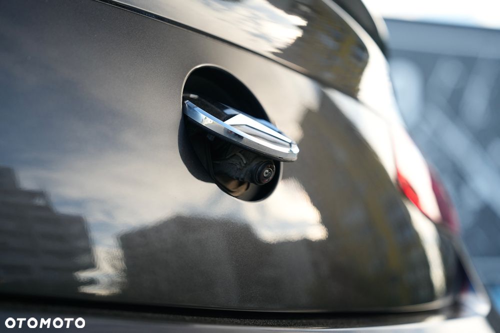 Mercedes-Benz Klasa E 220 d 4Matic 9G-TRONIC AMG Line - 36