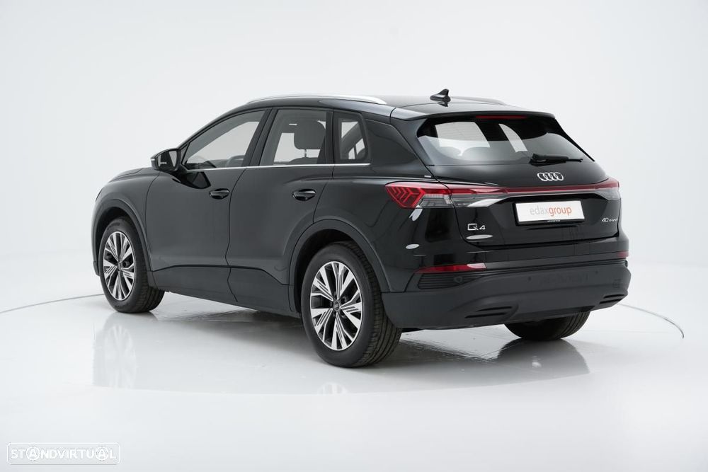 Audi Q4 e-tron - 4
