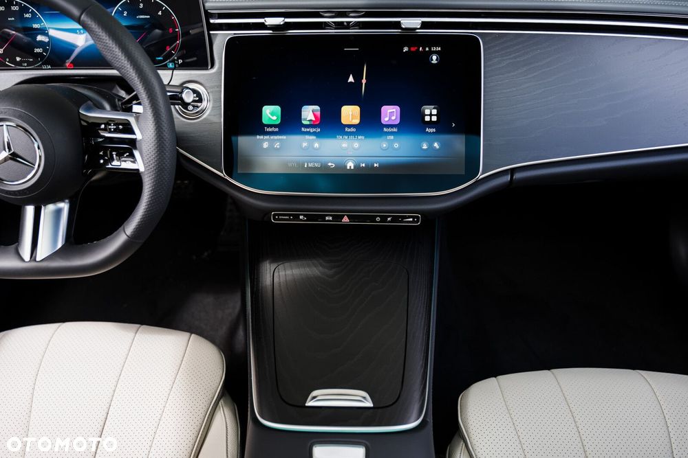 Mercedes-Benz Klasa E - 24