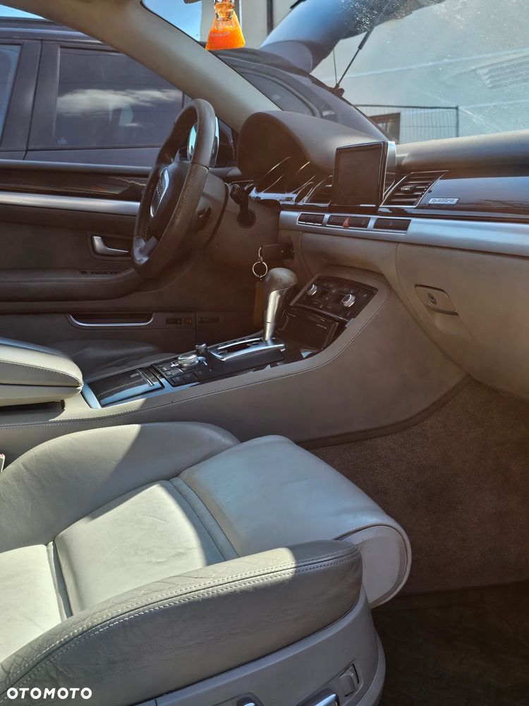 Audi A8 4.2 TDI Quattro - 2