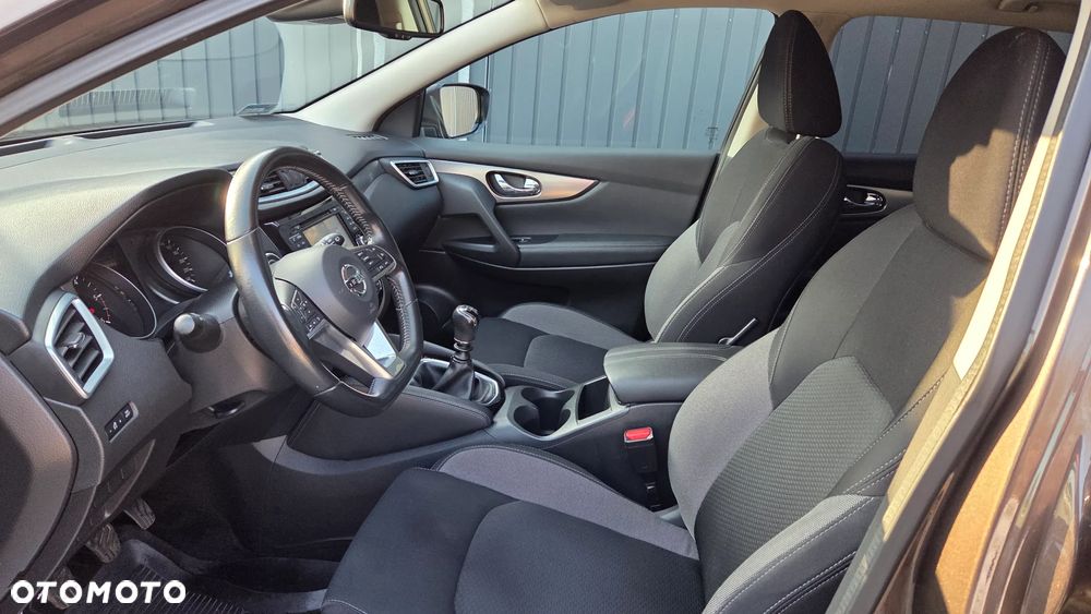 Nissan Qashqai 1.5 dCi N-CONNECTA - 9