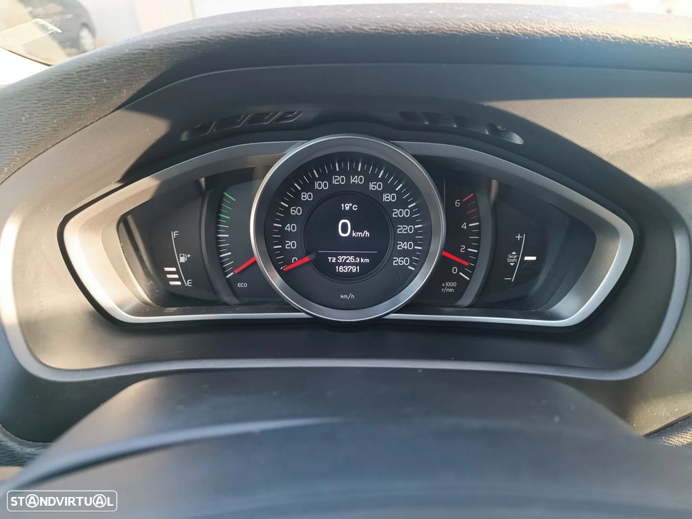 Volvo V40 1.6 D2 Momentum Eco - 9