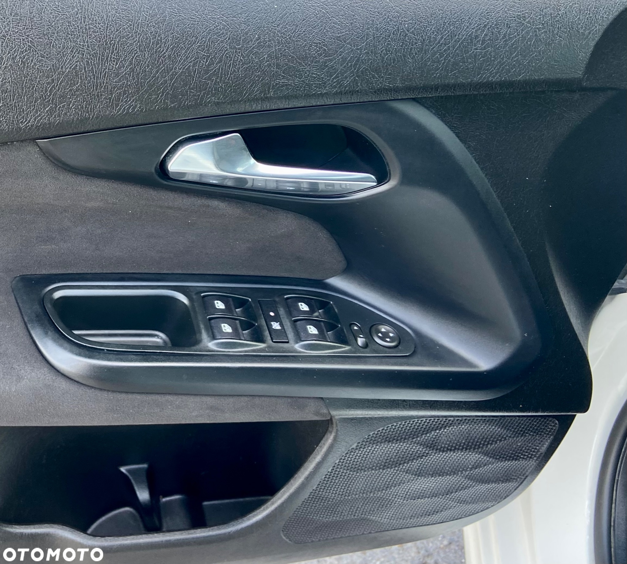 Fiat Tipo 1.3 MultiJet 16v Sport - 22