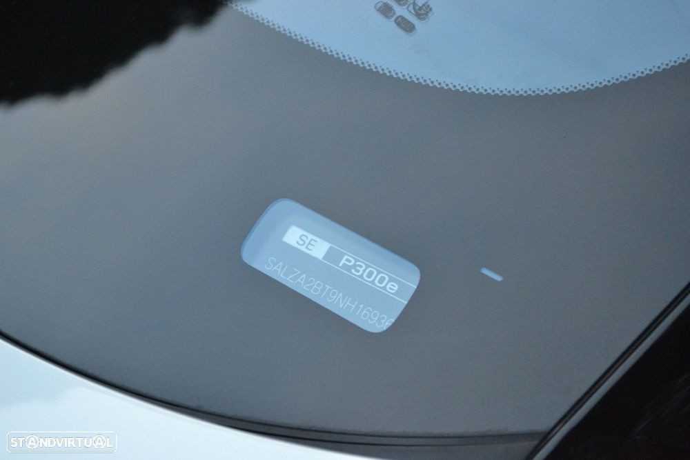 Land Rover Range Rover Evoque 1.5 P300e AWD SE Auto - 16