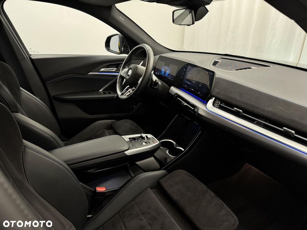 BMW X2 - 24