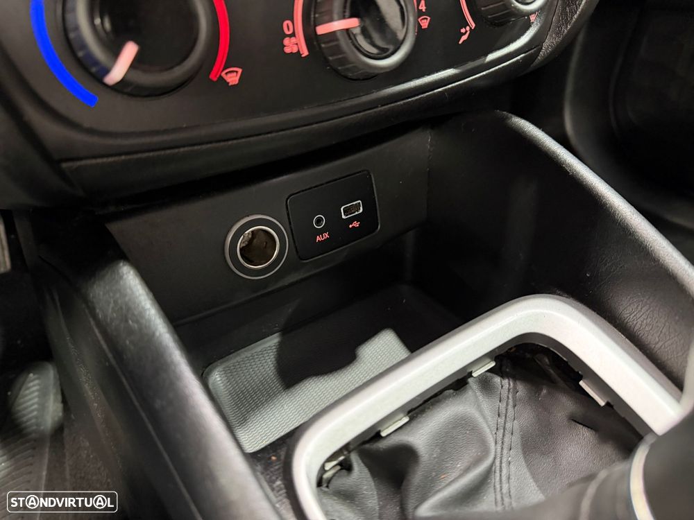 Fiat Tipo Station Wagon 1.3 M-Jet Lounge - 26