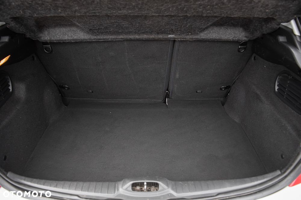 Peugeot 208 120 VTI Intuitive - 27