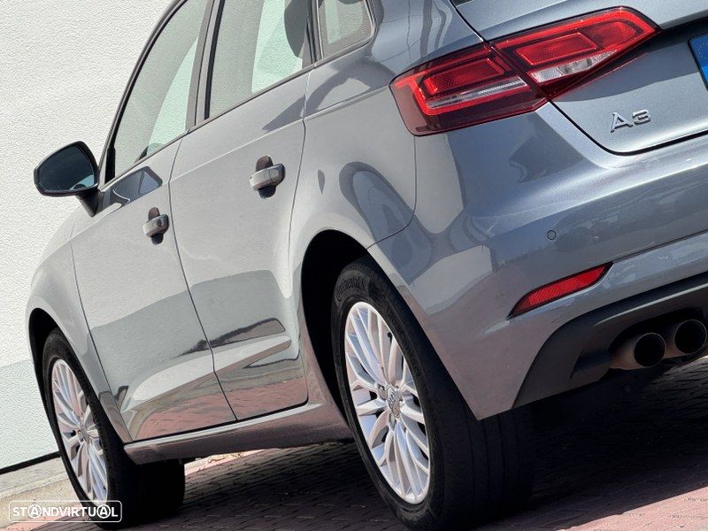 Audi A3 Sportback 2.0 TDI Design - 37
