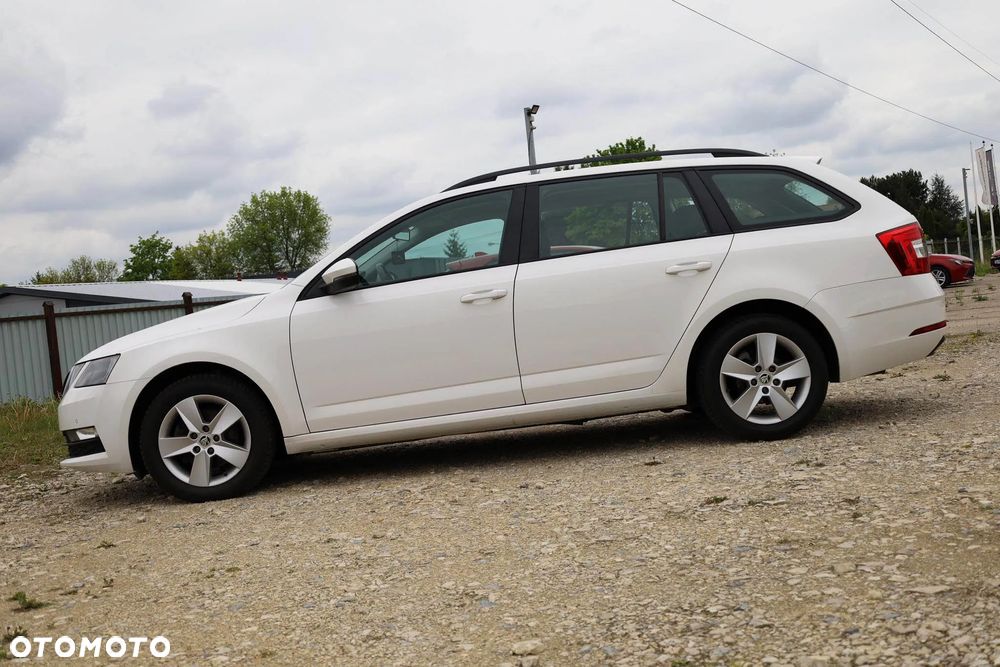 Skoda Octavia 2.0 TDI Ambition DSG - 9