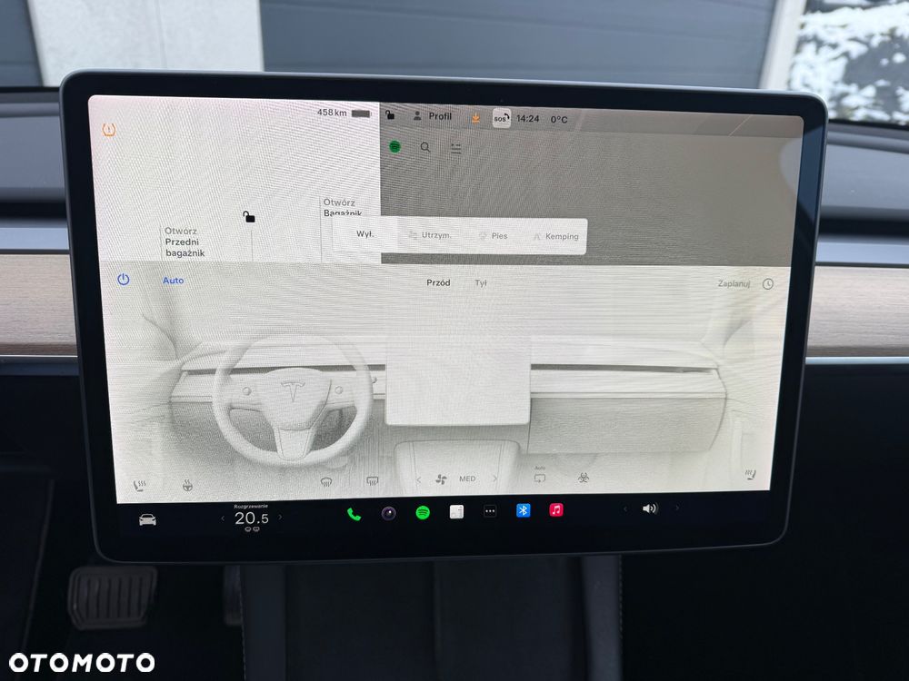 Tesla Model Y Long Range AWD - 30
