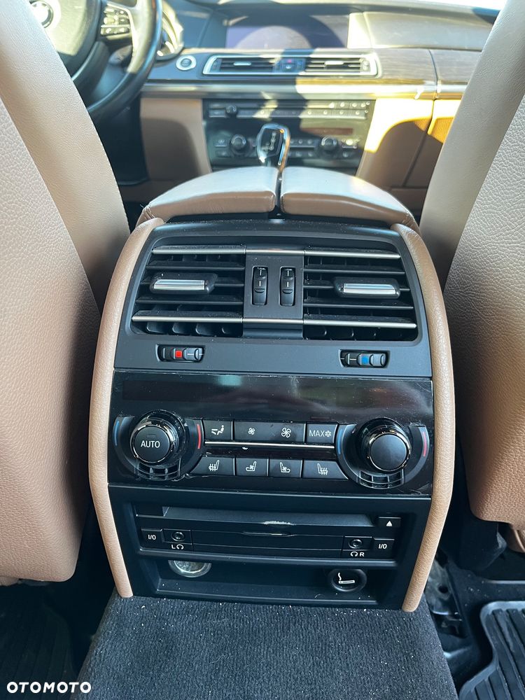 BMW Seria 7 730d L - 26