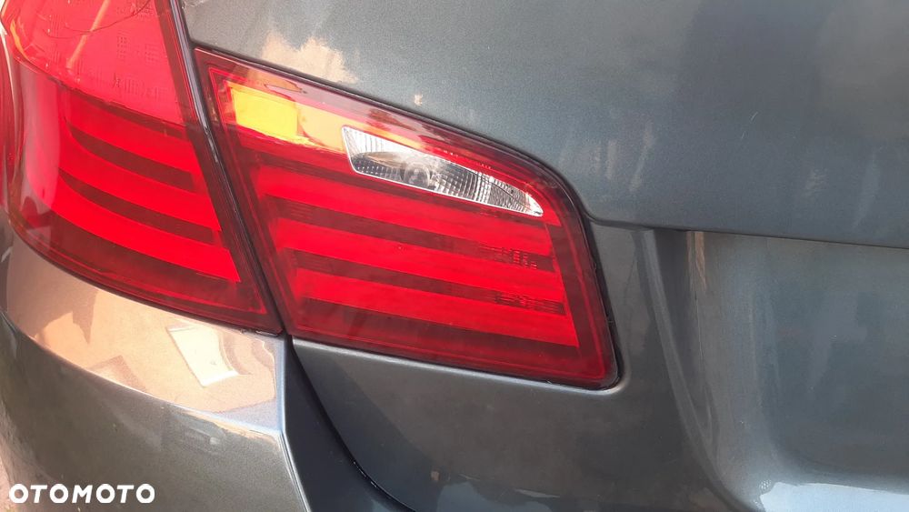 BMW 5 F10 SEDAN 10-13r LAMPA LEWY TYŁ TYLNA W KLAPĘ - 1