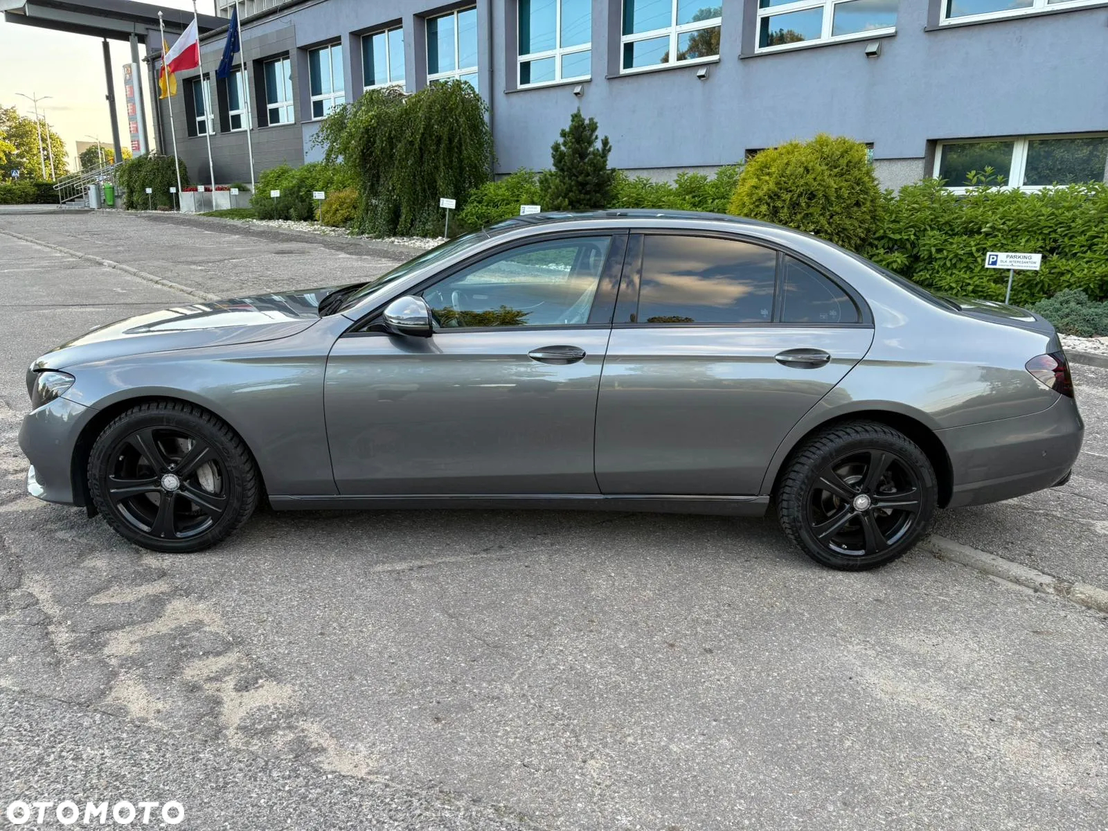 Mercedes-Benz Klasa E 220 d 9G-TRONIC - 14