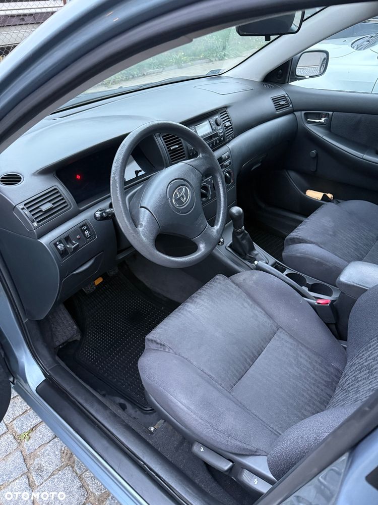 Toyota Corolla - 3