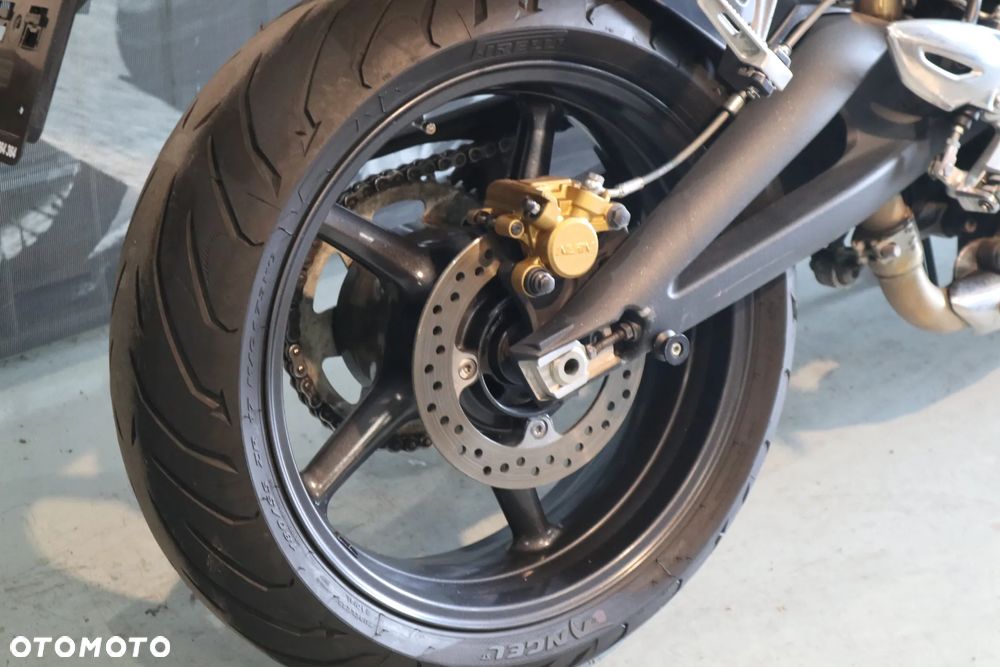 Triumph Street Triple - 24