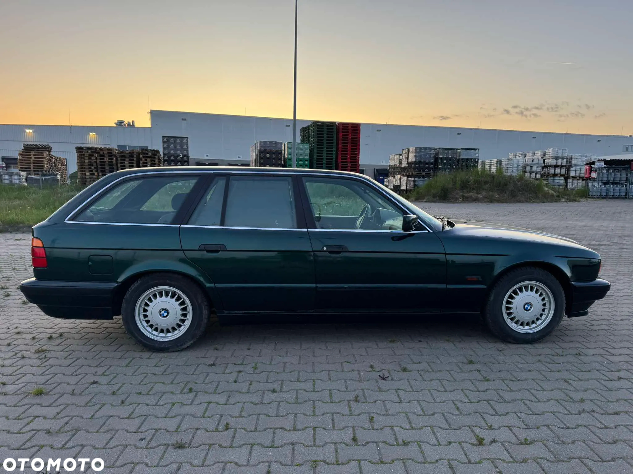 BMW Seria 5 525i Touring - 3
