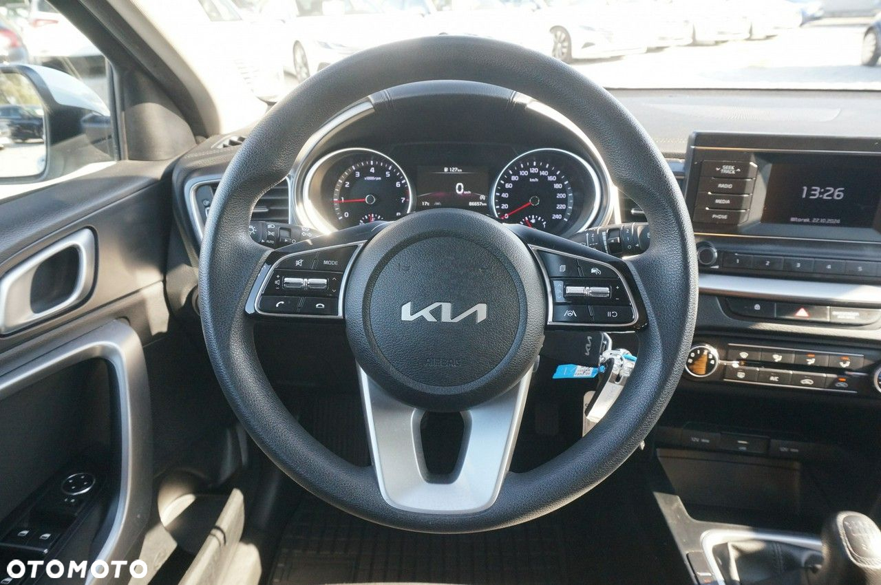 Kia Ceed - 13