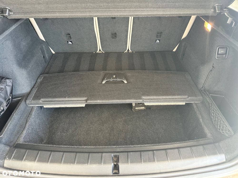 BMW X1 sDrive18i GPF xLine - 24