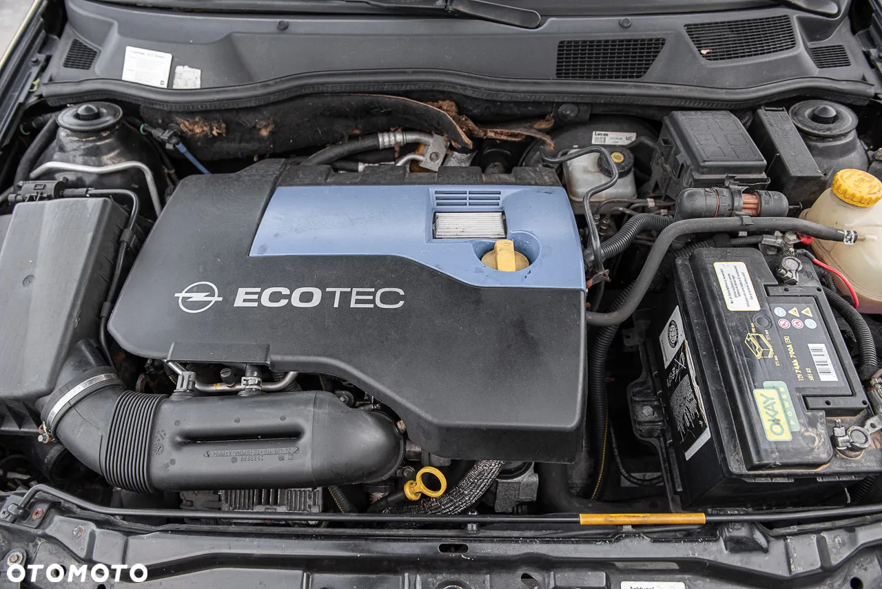 Opel Astra II 2.2 Sport - 25