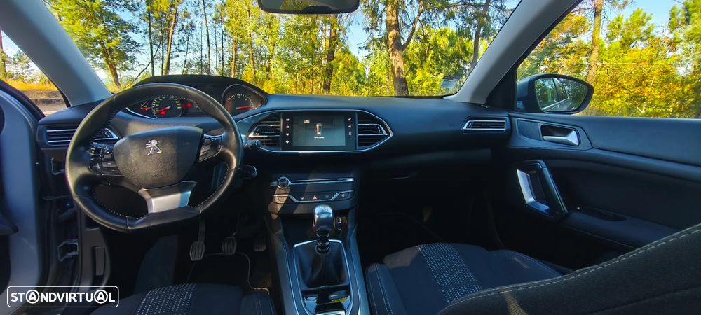 Peugeot 308 1.6 e-HDi Allure J18 - 21