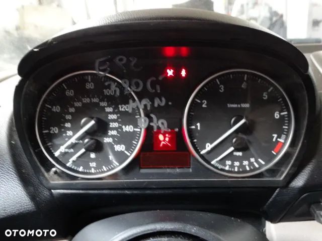 BMW X1 E84  3 E90 Licznik zegary prędkościomierz tablica rozdzielcza Benzyna 9166840 - 2
