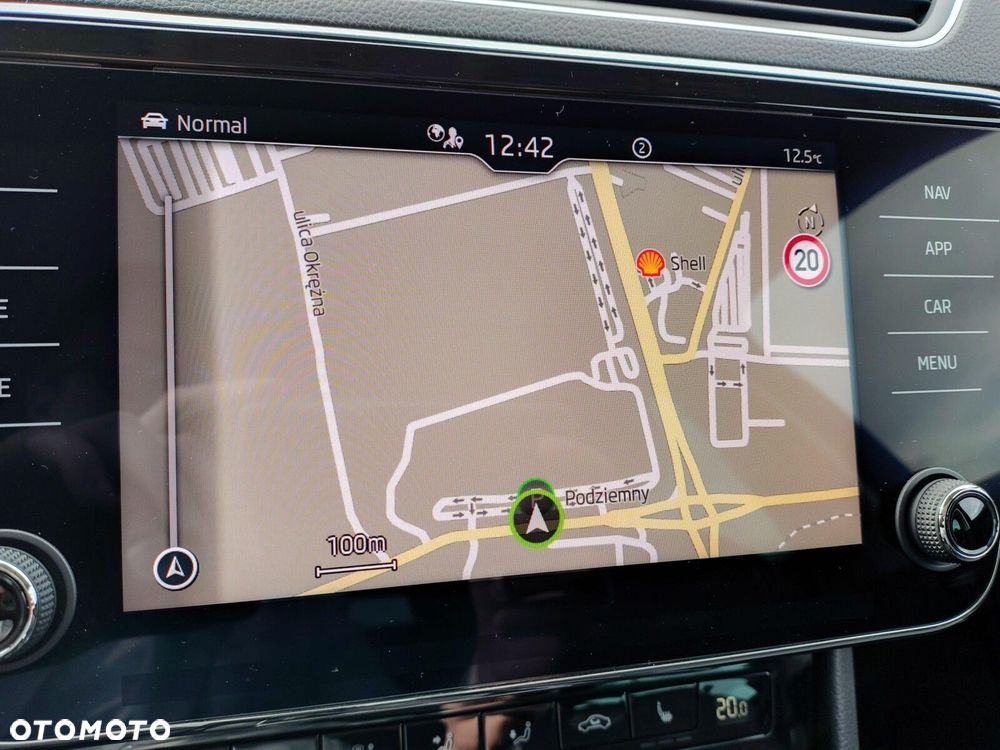 Skoda Superb 2.0 TSI L&K DSG - 35