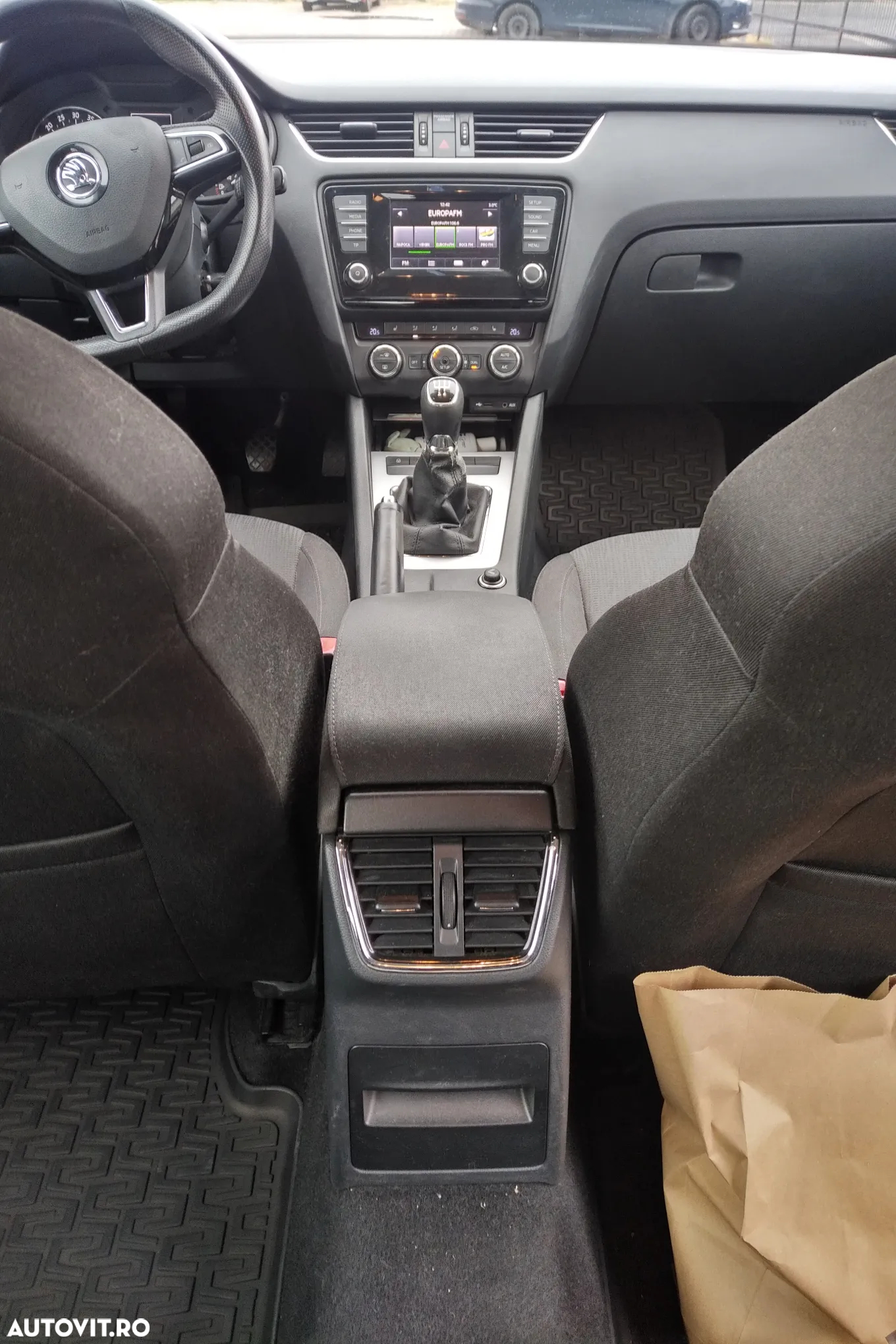 Skoda Octavia 1.6 TDI AMBITION - 6