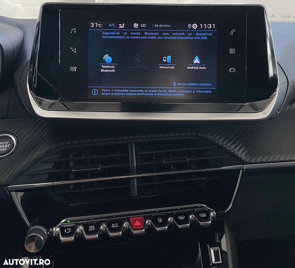 Peugeot 2008 1.2 L PureTech STT EAT8 GT Line - 36