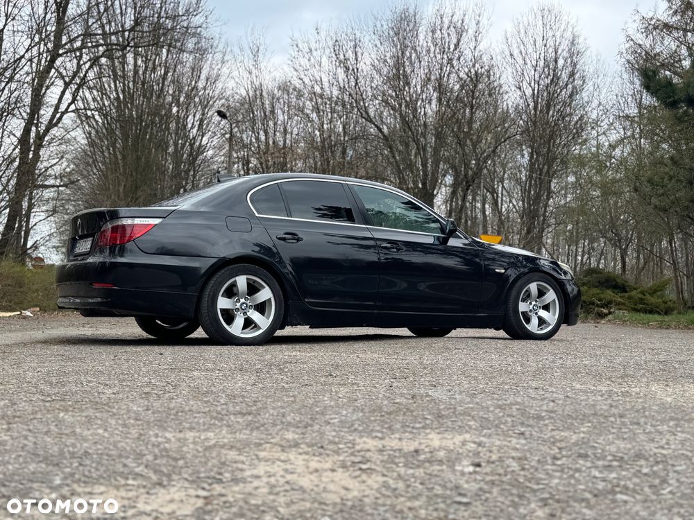 BMW Seria 5 525d - 28