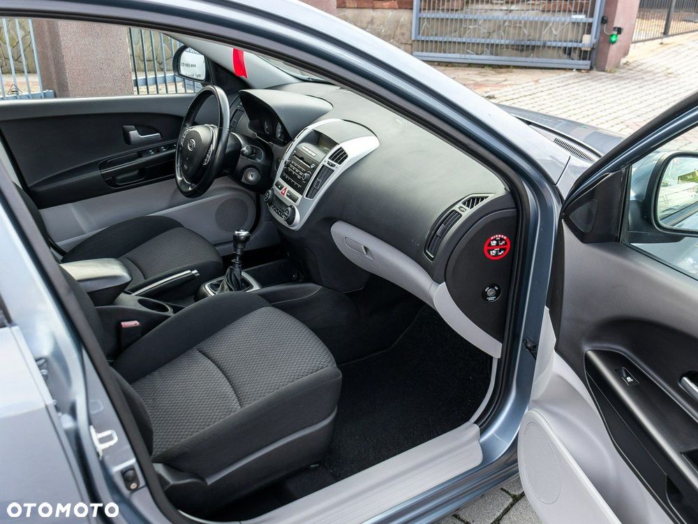 Kia Ceed 1.4 CVVT Attract - 15