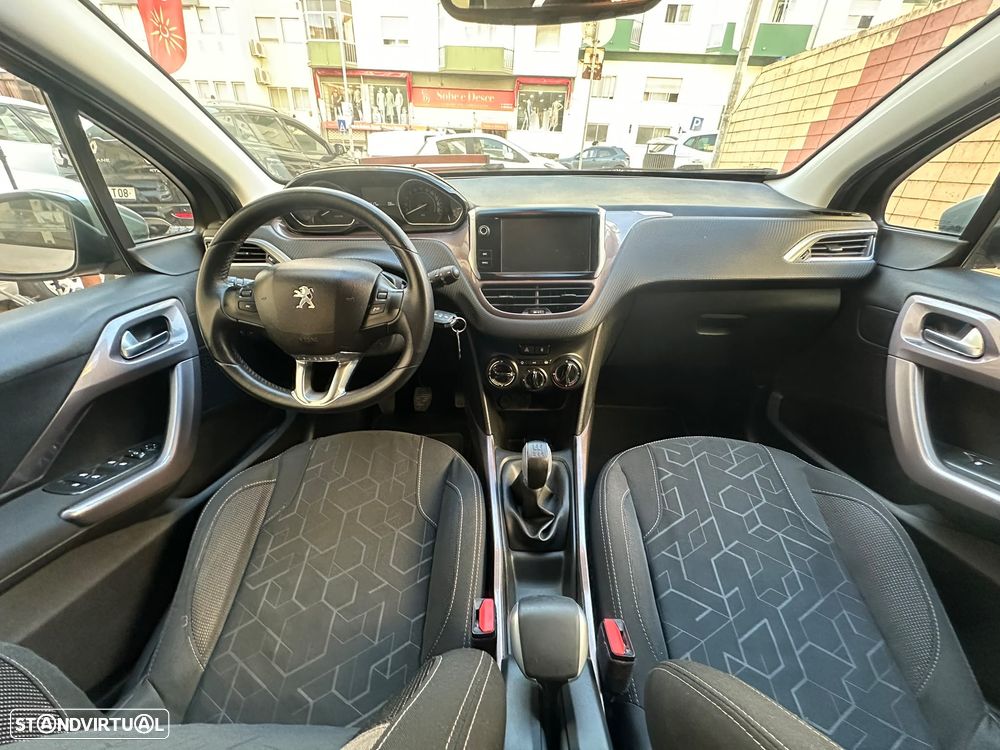 Peugeot 2008 1.4 HDi Active - 11