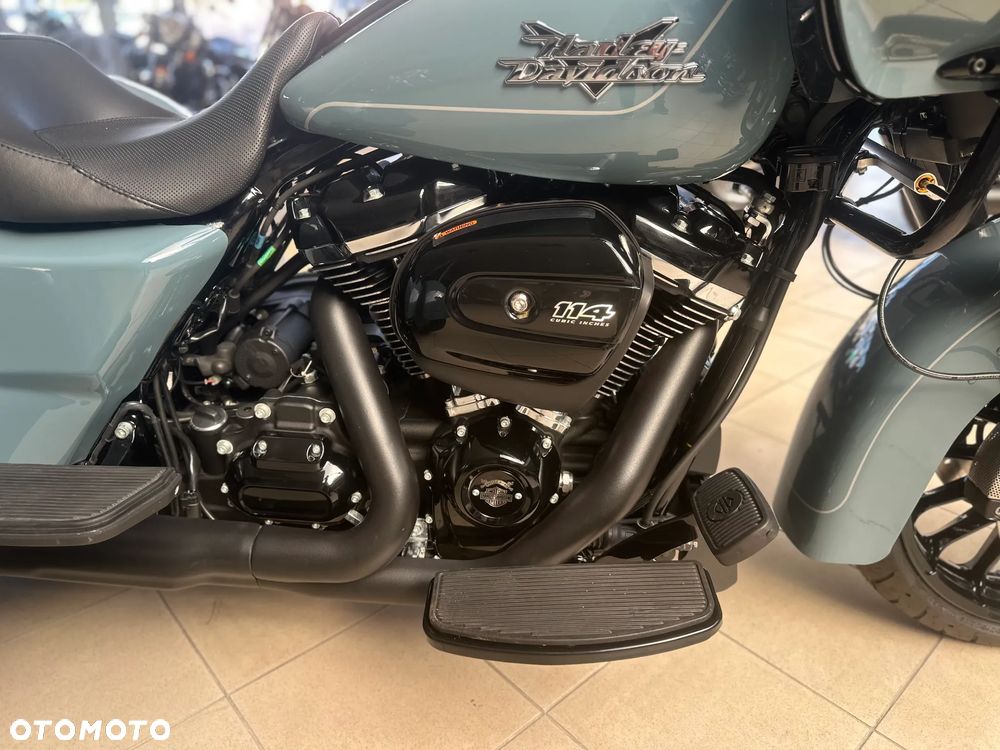 Harley-Davidson Tri Glide - 24
