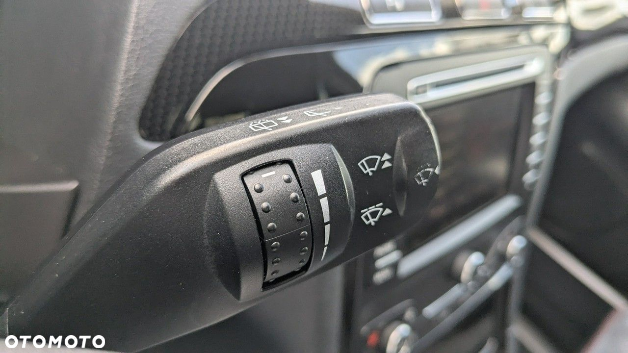 Ford S-Max - 31
