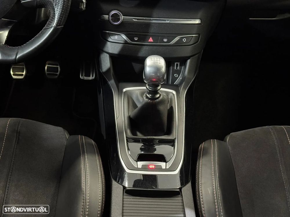 Peugeot 308 1.2 PureTech GT Line - 15