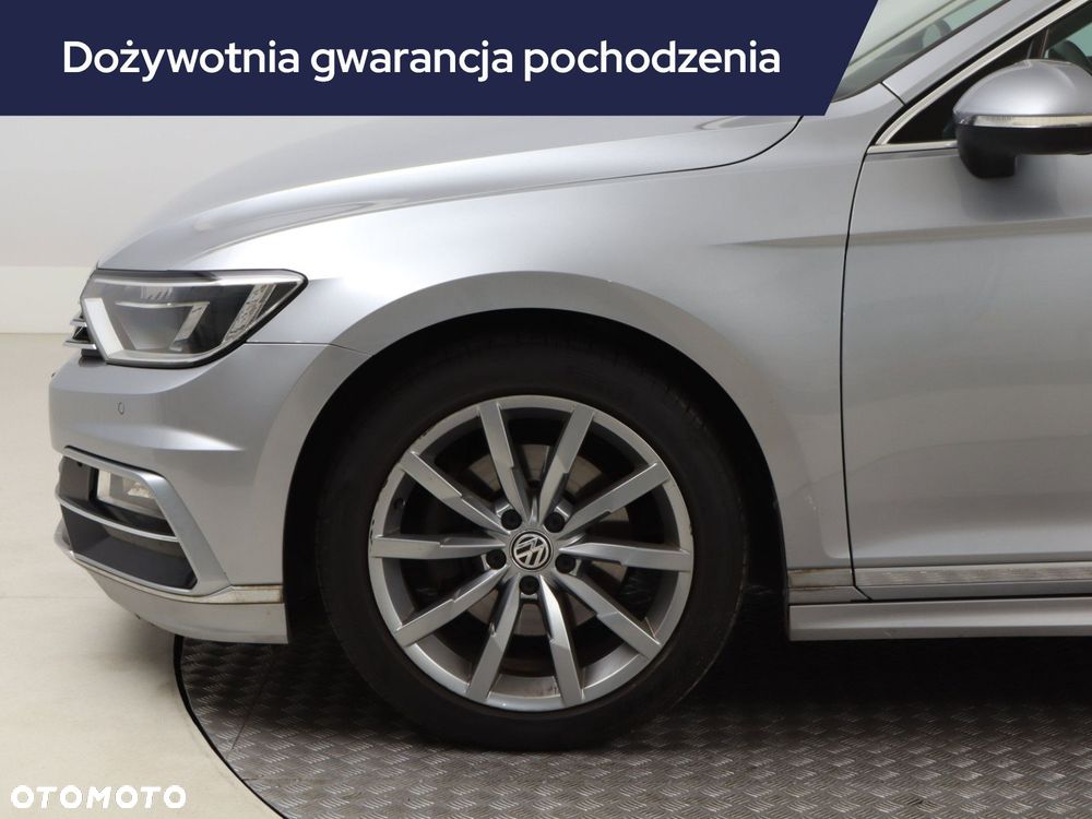 Volkswagen Passat - 17