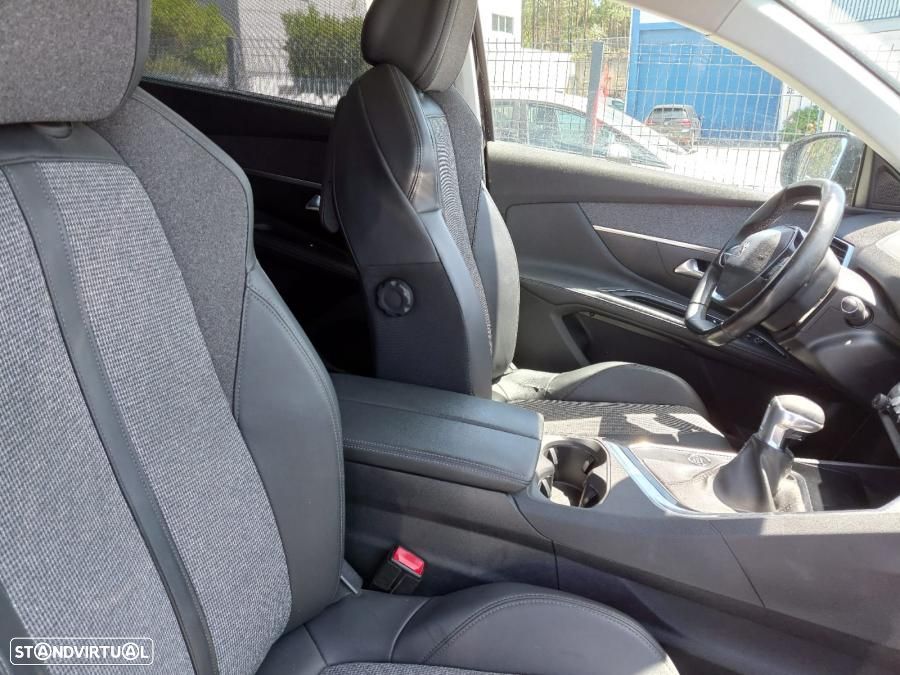 Peugeot 5008 1.5 BlueHDi Allure - 9