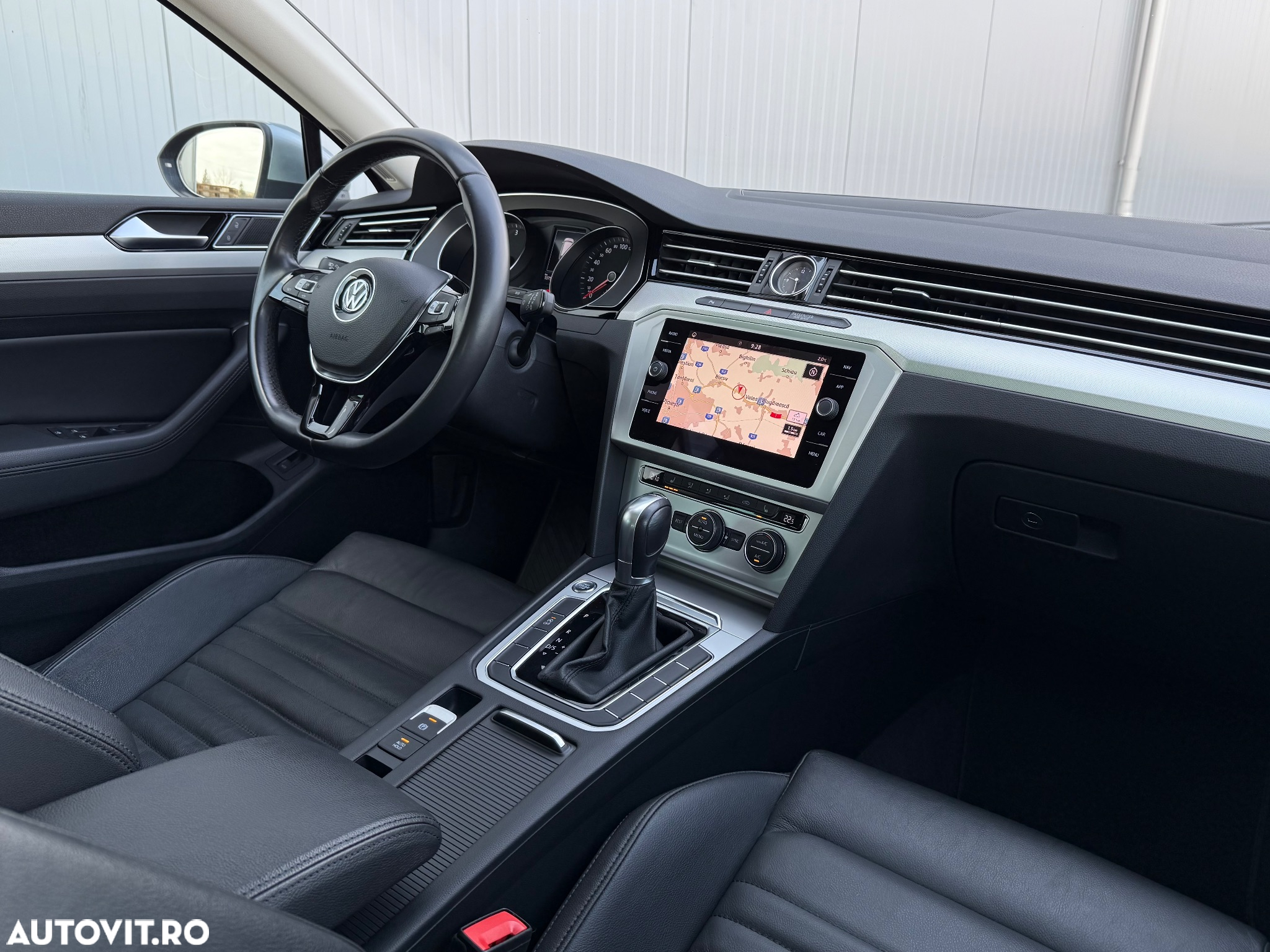 Volkswagen Passat Variant 2.0 TDI DSG Comfortline - 29