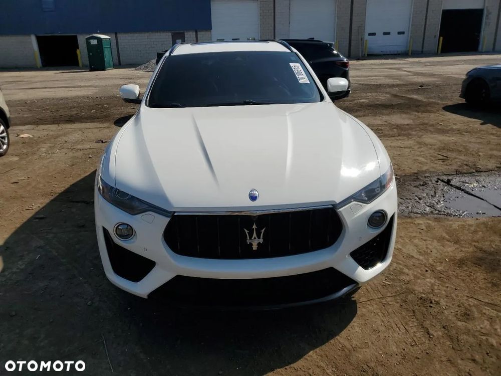 Maserati Levante - 5