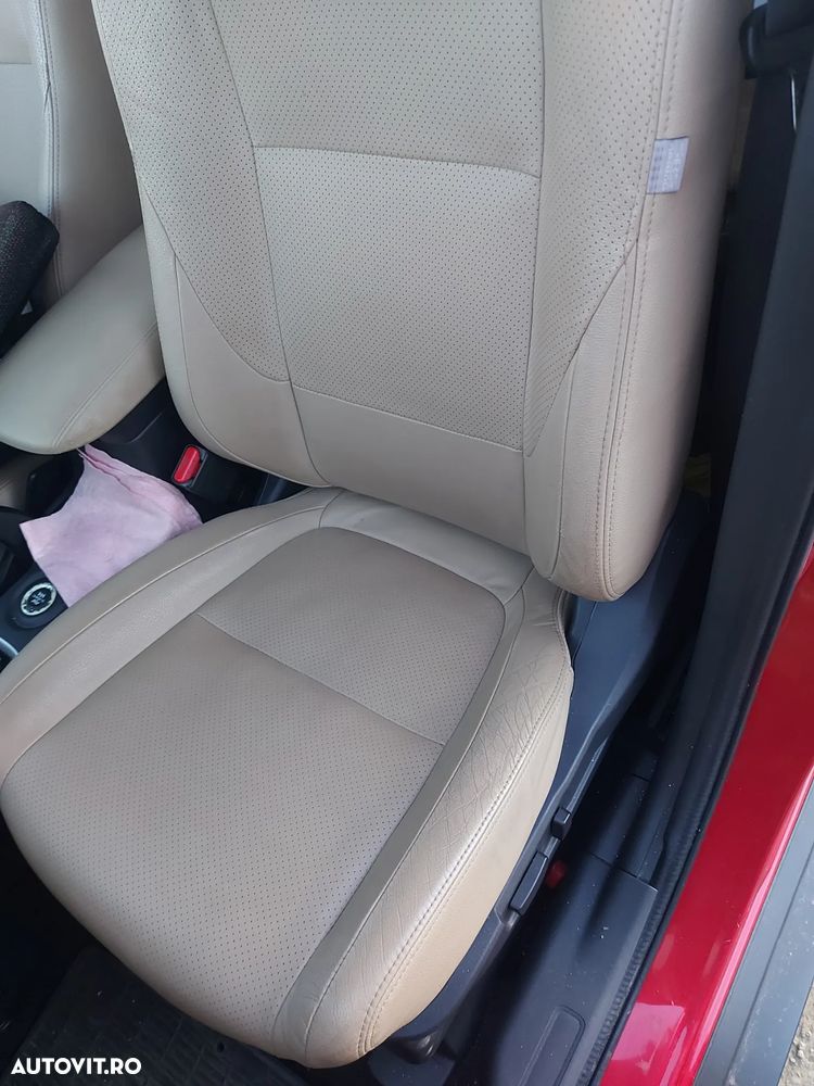 Mitsubishi Outlander - 6