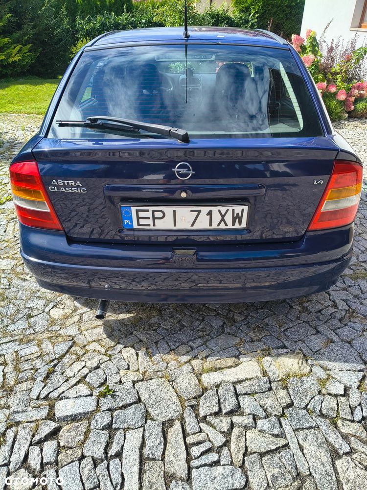 Opel Astra - 4