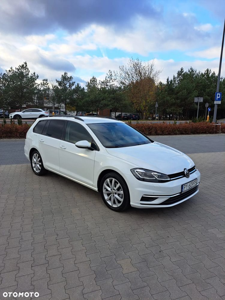 Volkswagen Golf - 6
