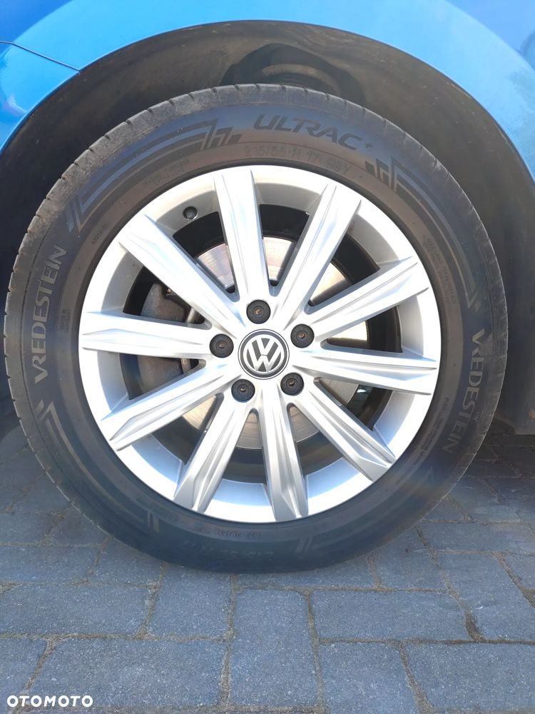 Volkswagen Touran - 26
