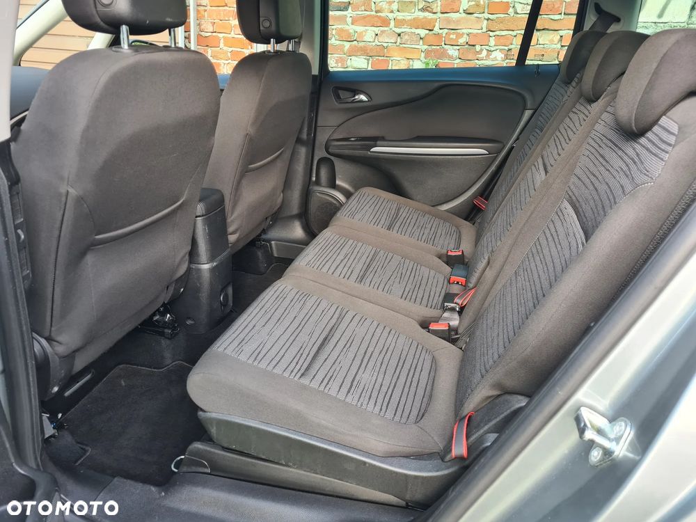 Opel Zafira Tourer 1.8 Style - 22