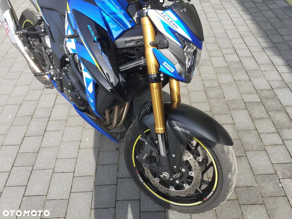 Suzuki GSX - 4
