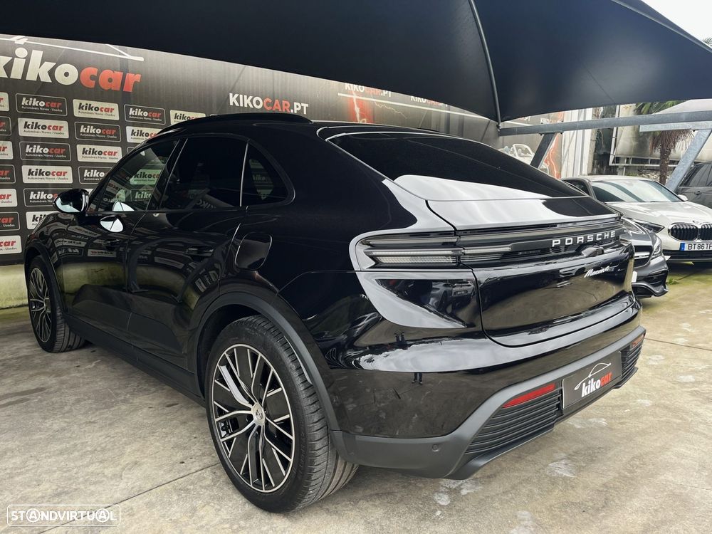 Porsche Macan Electric 4 - 8