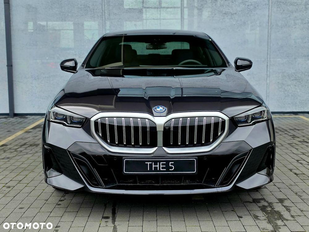 BMW Seria 5 530e xDrive PHEV - 12