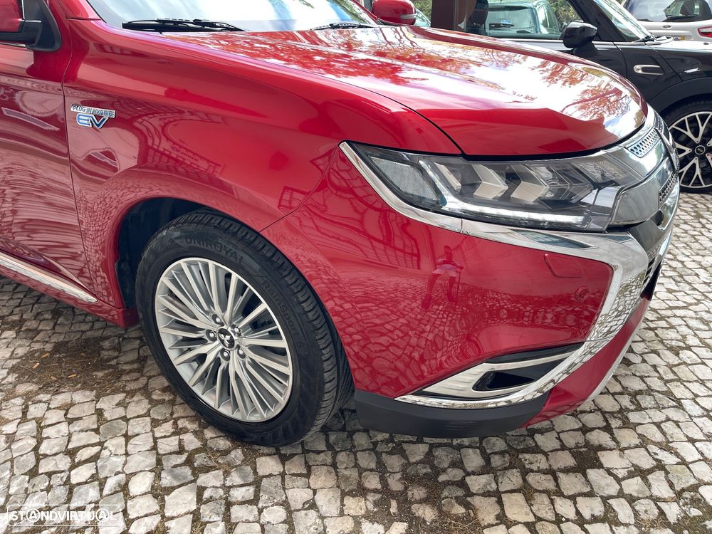 Mitsubishi Outlander - 21