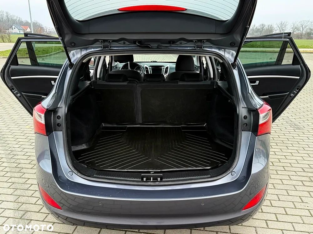 Hyundai i30 1.6 CRDi Comfort - 23