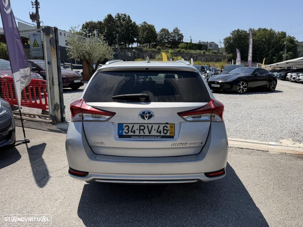 Toyota Auris Touring Sports 1.8 HSD Comfort +P.Techno+P.Sport - 5