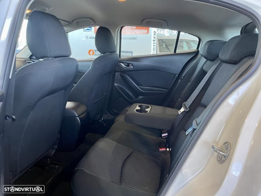 Mazda 3 Hatchback - 22